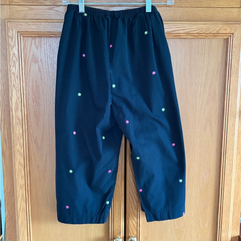 HUE Black Elastic Waist Pants with Pink & Green Dot Embroidery size Medium - Picture 2 of 6